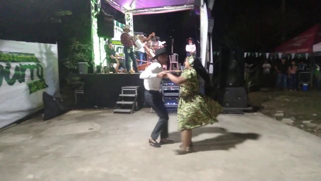 festival el burro 2021 Diomedes Hinojosa y Gery fonseca.Baile crillo. смотреть онлайн