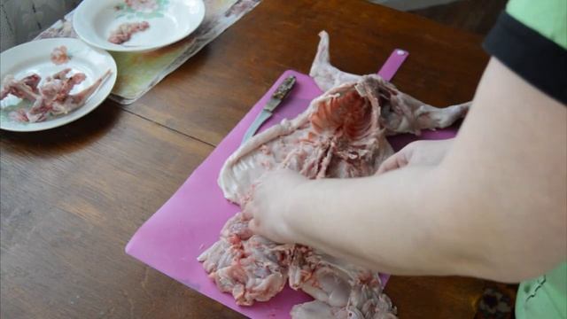 Филе из кролика. Как отделить мясо от кости. смотреть онлайн