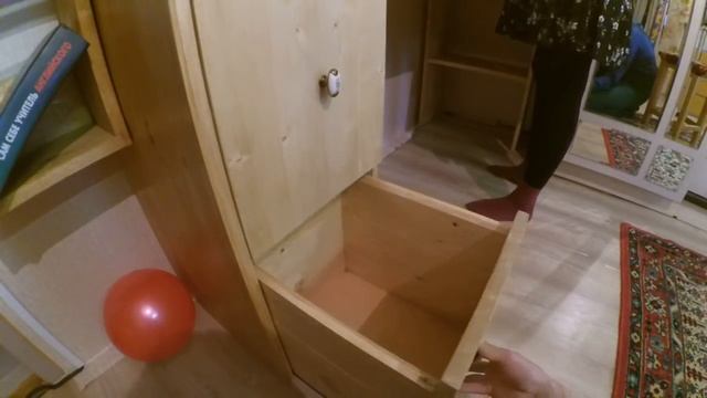 Теперь стол стоит, и жена довольна!