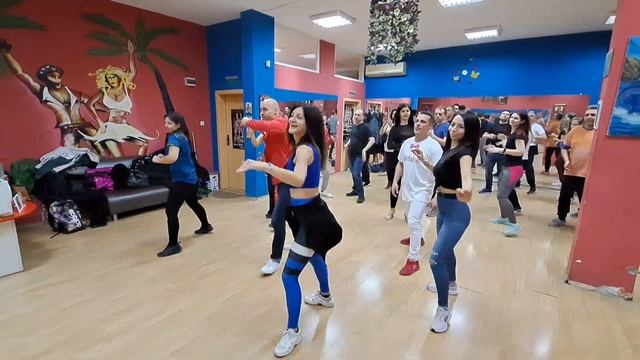 Bachata Mariposa class/ footwork Simon & Danila смотреть онлайн
