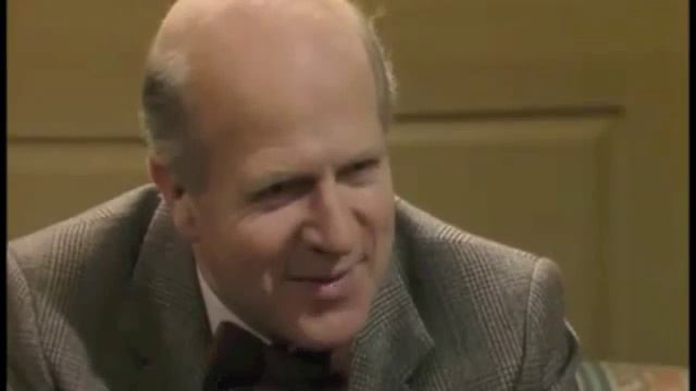 Yes Minister- Party Games смотреть онлайн