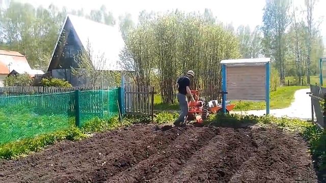 Посадка картошки Агатом на гусеницах. 2018 смотреть онлайн