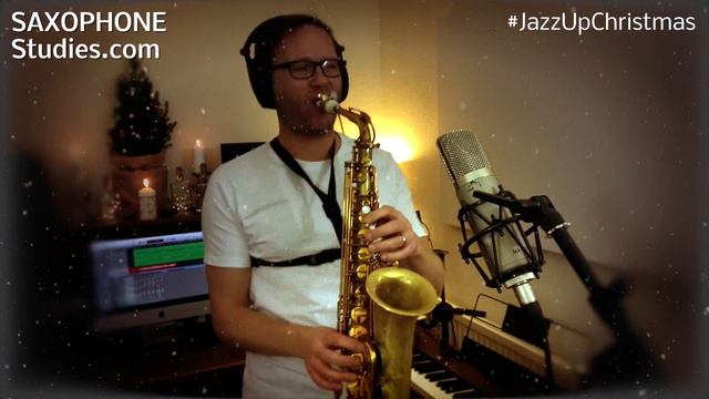 Jazzy Auld Lang Syne On Saxophone смотреть онлайн