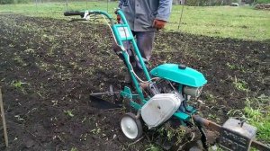 Новий Мотокультиватор "КРОТ"МК-1А в роботі.