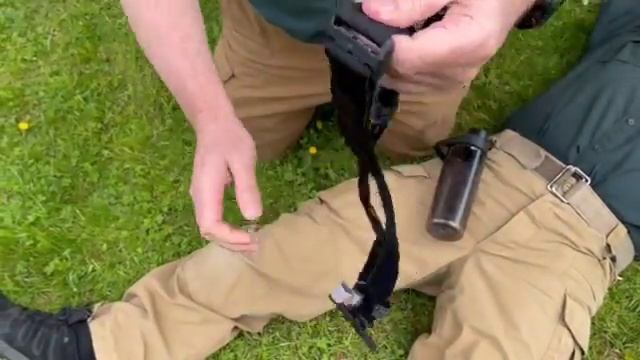 How to stop bleeding with a water bottle . смотреть онлайн