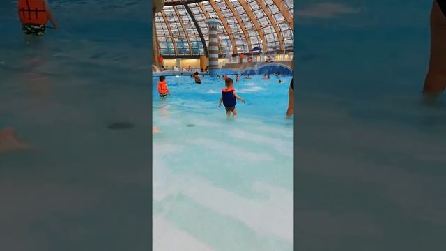 Денис в аквапарке карибия смотреть онлайн