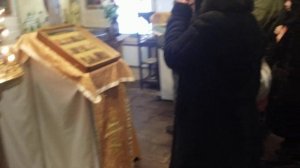 Молитва в храме преподобномученицы Марии Гатчинской перед ее честными мощами.