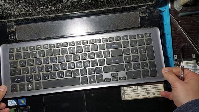 PACKARD BELL VG70 правильный разбор.(маленький нюанс, который поможет при разборе) смотреть онлайн