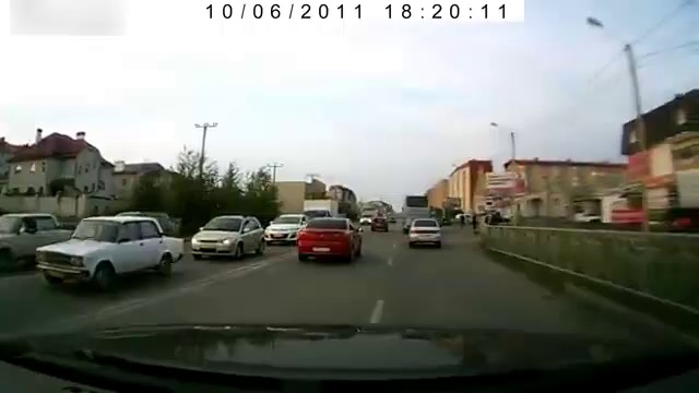 Эффектная авария смотреть онлайн