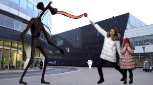 Селена с Мамой спасают город от Сиреноголовых. Сиреноголовые в реальной жизни