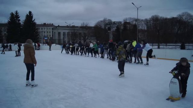 Змейка на катке смотреть онлайн