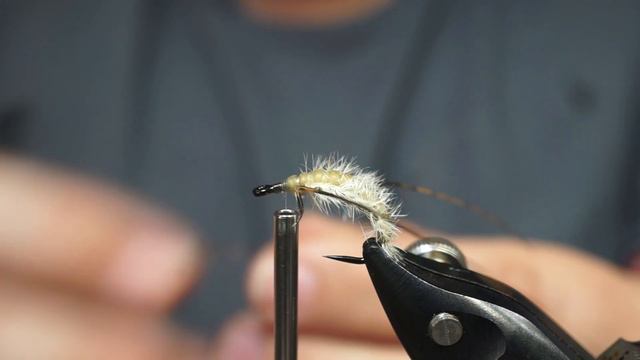Realistic Caddis Larva Tutorial смотреть онлайн