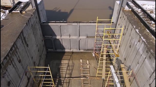 Крым.БЕЛЬБЕКСКИЙ ГИДРОУЗЕЛ после запуска р.Бельбек в ковш водозабора.Идут пусконаладочные работы смотреть онлайн