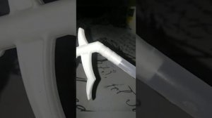 Монтажная пена, сломана часть трубочки