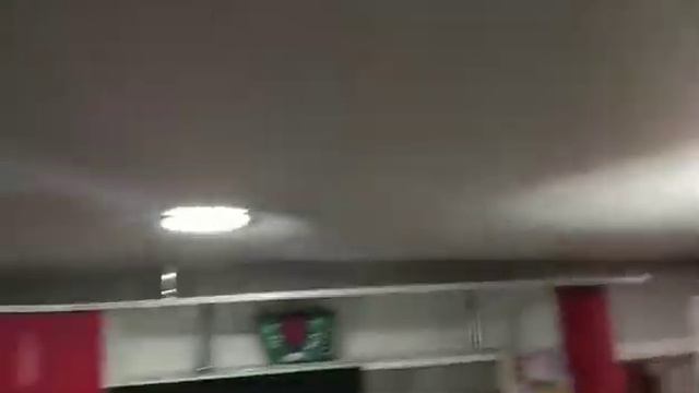 Почему поднялся / опустился / гуляет / втягивает / натяжной потолок? смотреть онлайн