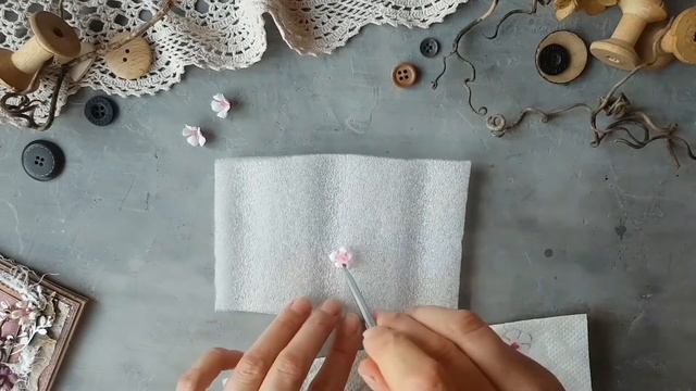 Маленькие цветы из бумаги своими руками мастер-класс Скрапбукинг paper flower смотреть онлайн