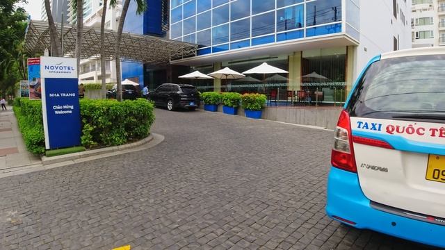 Осенний Нячанг: прогулка по центру и берегу. Как изменился город за год и когда сезон дождей? смотреть онлайн