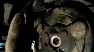 КАК ОТКРУТИТЬ ШКИВ КОМПРЕССОРА КОНДИЦИОНЕРА ГОЛЬФ 4