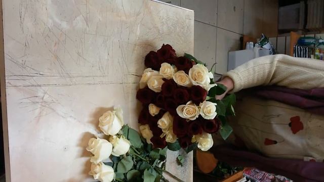 Мастер класс, создание букета из роз. смотреть онлайн