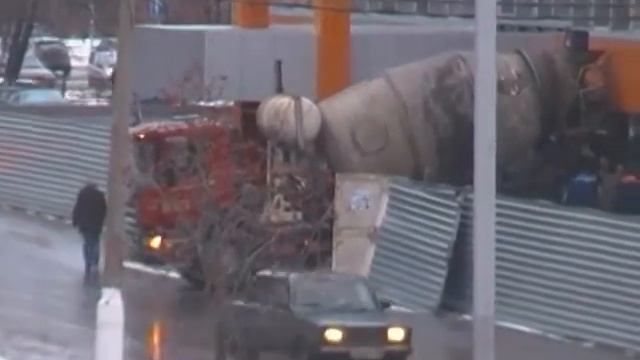 грузовик влетел в дом смотреть онлайн