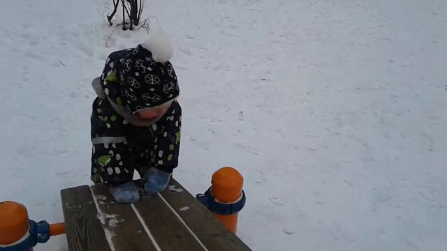 Don't want to get up / Не хочет вставать смотреть онлайн