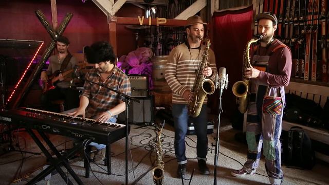 The California Honeydrops - Tulsa Time - WinterWonderGrass - Lake Tahoe - 4/2/22 смотреть онлайн