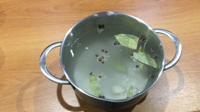 Солим селёдку к Новому Году!!! Вкусная малосольная селёдочка! смотреть онлайн