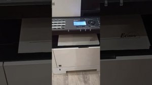 kyocera m2540dn. двусторонняя печать и двустороннее сканирование. пробег 89 тысяч