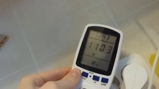 Сколько электричества потребляет холодильник?