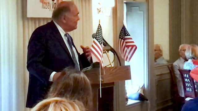 Ed Rendell wows a packed house at Yangming. смотреть онлайн