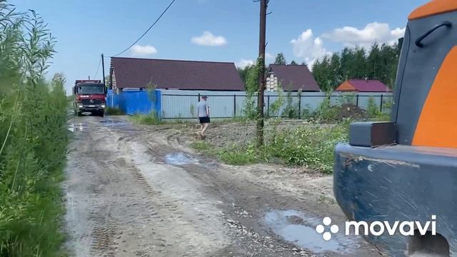 Начало стройки отсыпка участка на берегу Карьера смотреть онлайн