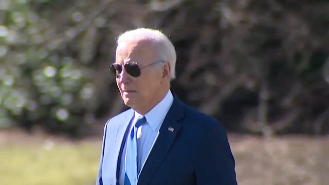 Biden Shuffles Right On By Reporters As They Attempt To Ask Questions On Border, Hostages смотреть онлайн