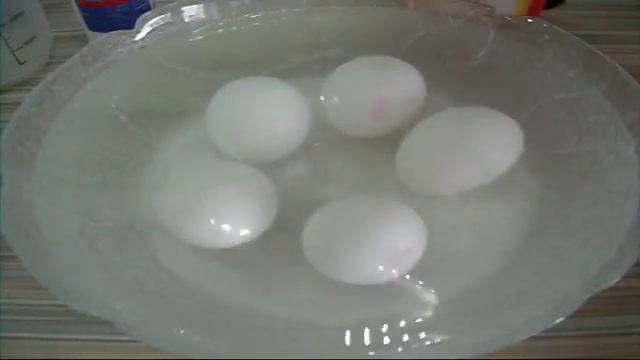 Как проверить яйца и Обработать от Сальмонеллеза