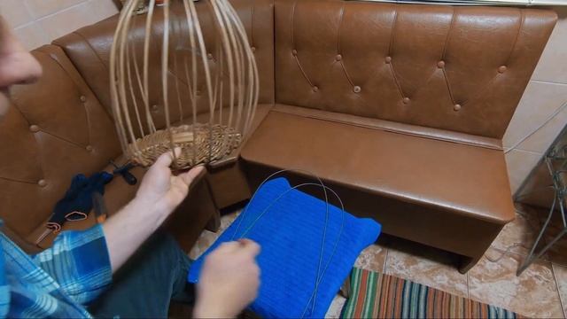 ПЛЕТЕНИЕ БУТЫЛЯ ВИННОГО. Часть 1. Плетение основы (донышко, стойки) #лозоплетение смотреть онлайн