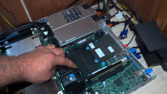 Серверные движения / dell r630 / Попытки с GPU RadeonPro (часть9) смотреть онлайн