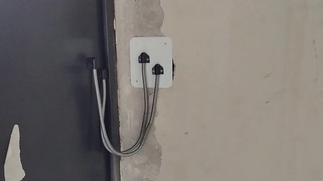 монтаж вызывной панели IP и электромеханического замка домофона ч.1 смотреть онлайн