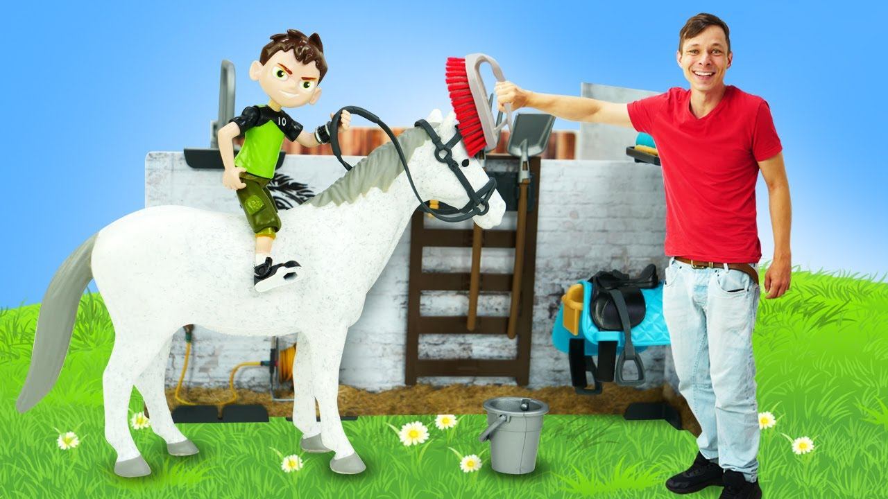 Игрушки Bruder для мальчиков - Строим загон для лошадок вместе с Ben10 - Веселые игры и приключения смотреть онлайн