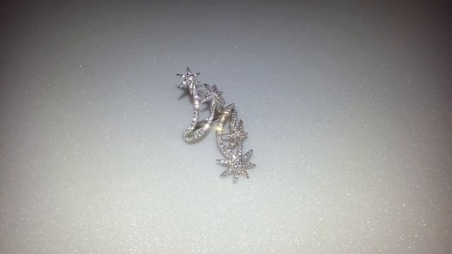 Широкое кольцо на всю фалангу с звёздочками из камней смотреть онлайн