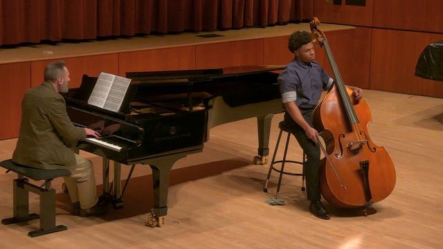 UNCSA Presents: Alfred Desenclos' Aria and Rondo; Gavin Hardy, Double Bass смотреть онлайн