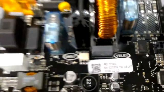 UNOX XVC305E