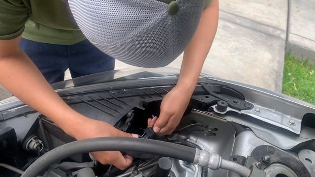 CAMBIO LUCES LED MAZDA 2 Parte 3