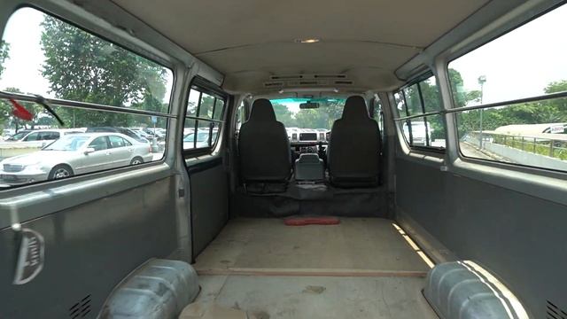 TOYOTA HIACE COMMUTER MANUAL YOM 2009-GBK854X смотреть онлайн