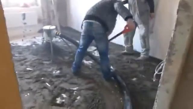 Полусухая стяжка. Как сделать до 300 м2  за смену ровной поверхности