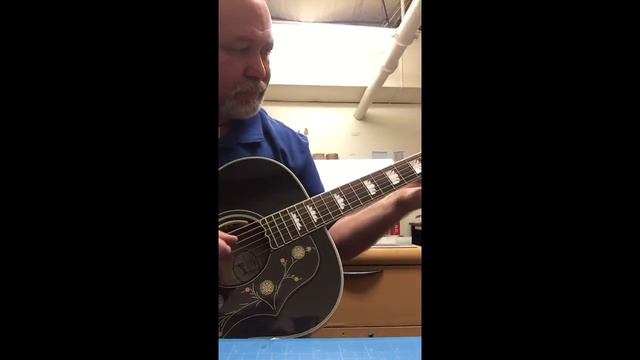 Gibson J-200 смотреть онлайн