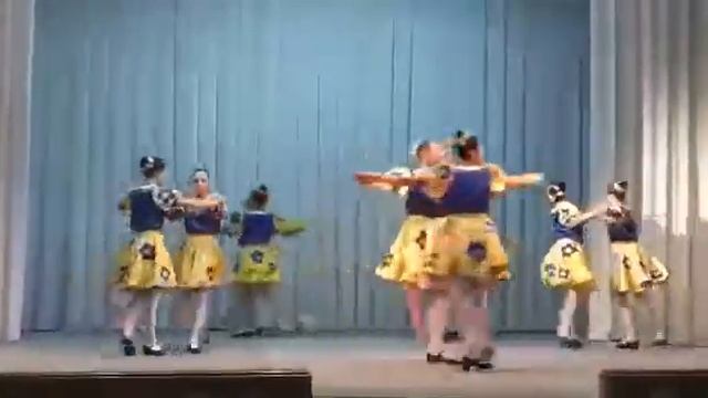 Хореографический ансамбль "Элегия" танец "Круговая" смотреть онлайн