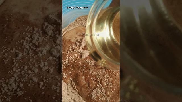 Влажный, пористый Бисквит без яиц и миксера
Быстро и вкусно!