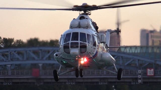 Вертолет Ми-8АМТ-1 посадка и взлет - вертолетная площадка ДБР-481 смотреть онлайн