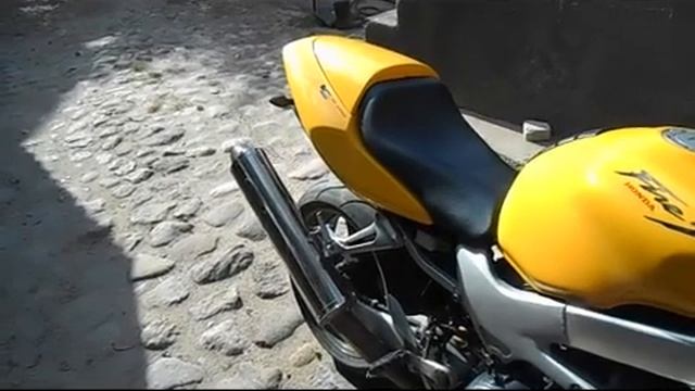 Honda VTR1000F смотреть онлайн