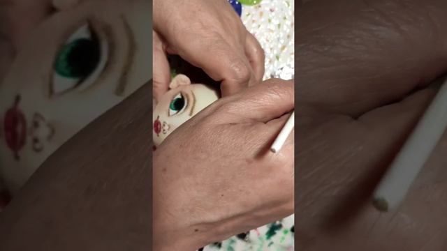 РИСУЕМ ЛИЦО КУКЛЕ КРАСКАМИ ЧАСТЬ 3 ЗАКЛЮЧИТЕЛЬНАЯ смотреть онлайн