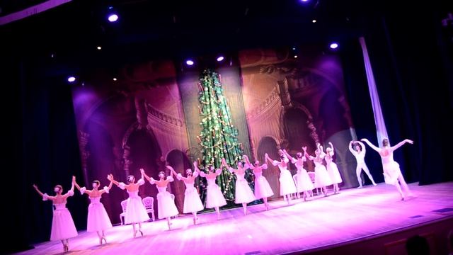 МХУ Гжель. Щелкунчик. Розовый вальс. 28.12.15. смотреть онлайн